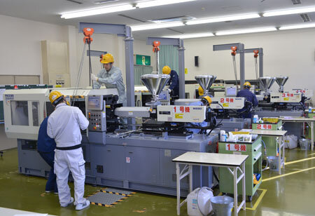 成形入門コースの実習風景.jpg